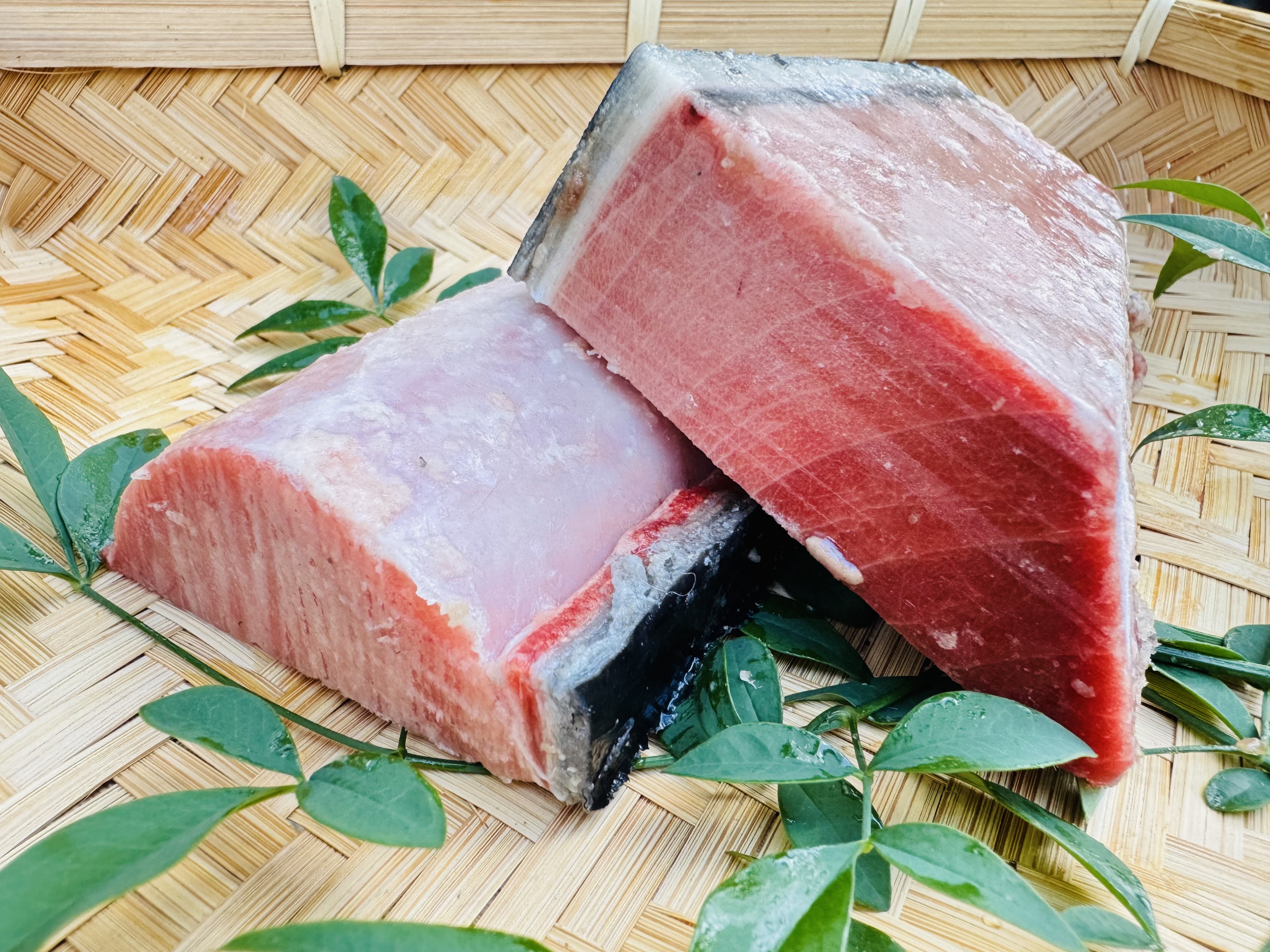 天然国内産本マグロ２５０g前後